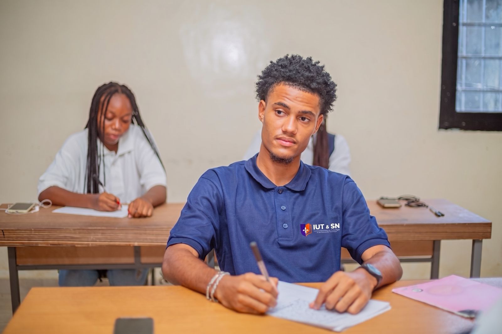 Étudiant en cours